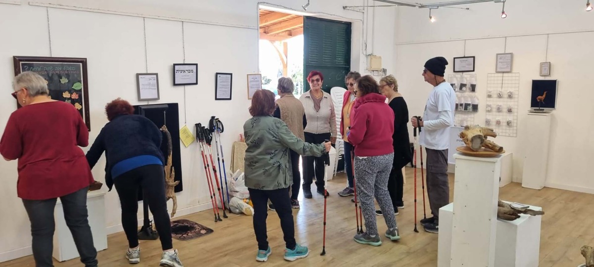 הביקור בגלריה במגן עם ארוח כיד המלך של האוצרת מריאנה