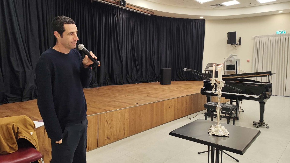 הדלקת נרות חנוכה וקונצרט