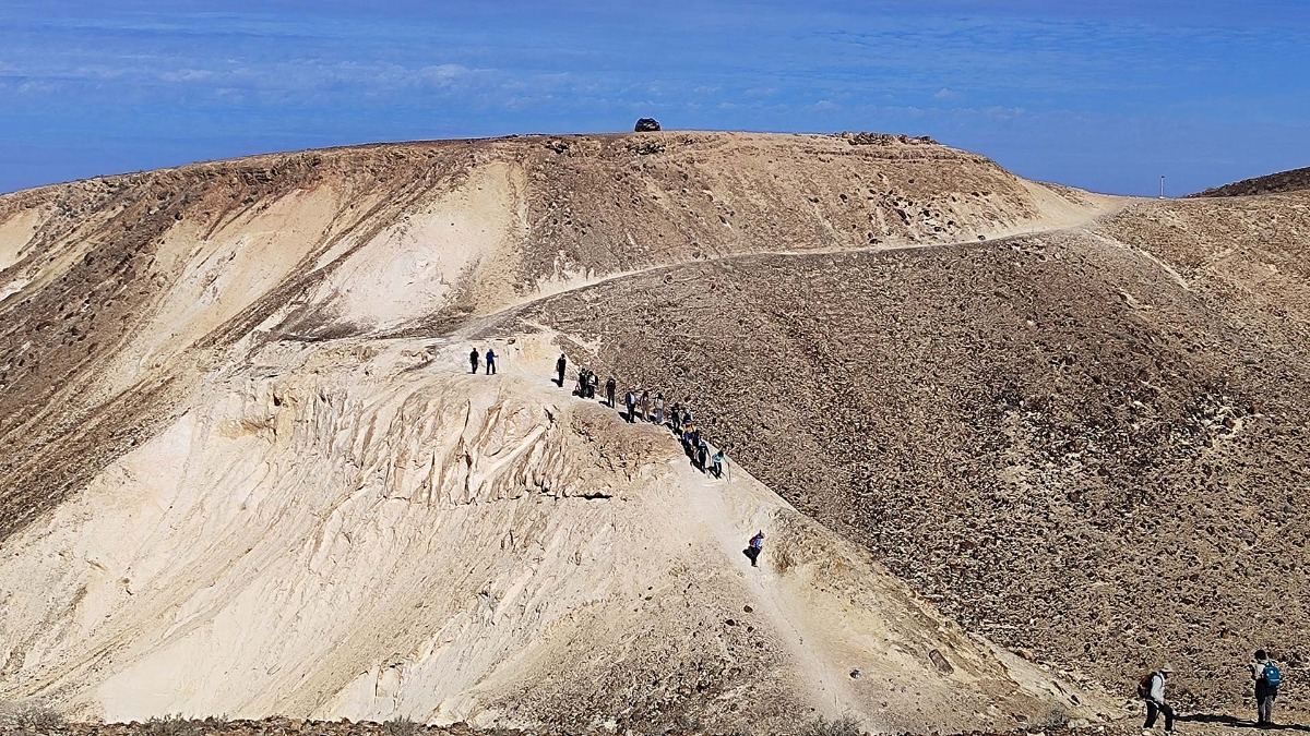 מיטיבי לכת מטיילים בשבילי ישראל עם יוני שטרן - הר ונחל צרור