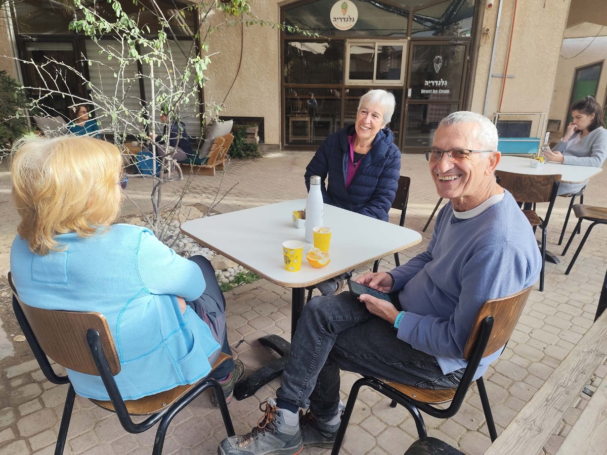 מיטיבי לכת מטיילים בשבילי ישראל עם יוני שטרן - הר ונחל צרור