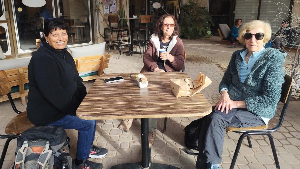 מיטיבי לכת מטיילים בשבילי ישראל עם יוני שטרן - הר ונחל צרור