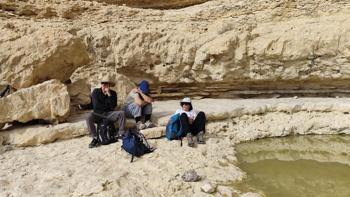 מיטיבי לכת מטיילים בשבילי ישראל עם יוני שטרן - הר ונחל צרור