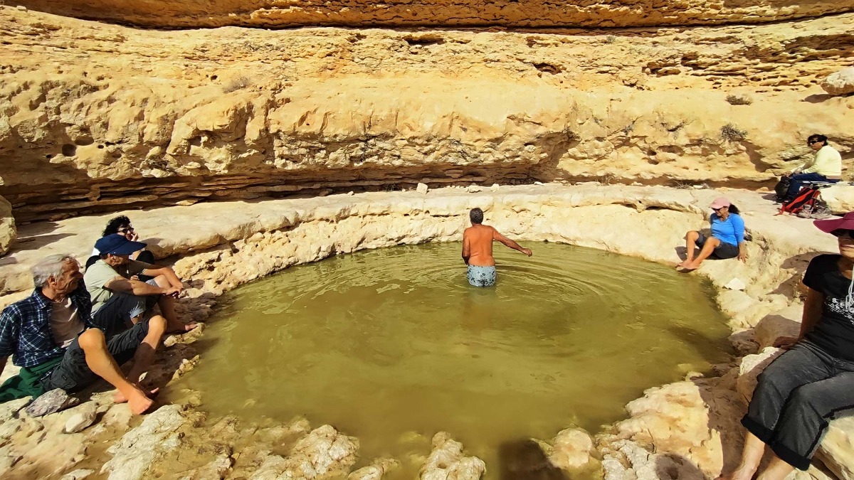 מיטיבי לכת מטיילים בשבילי ישראל עם יוני שטרן - הר ונחל צרור