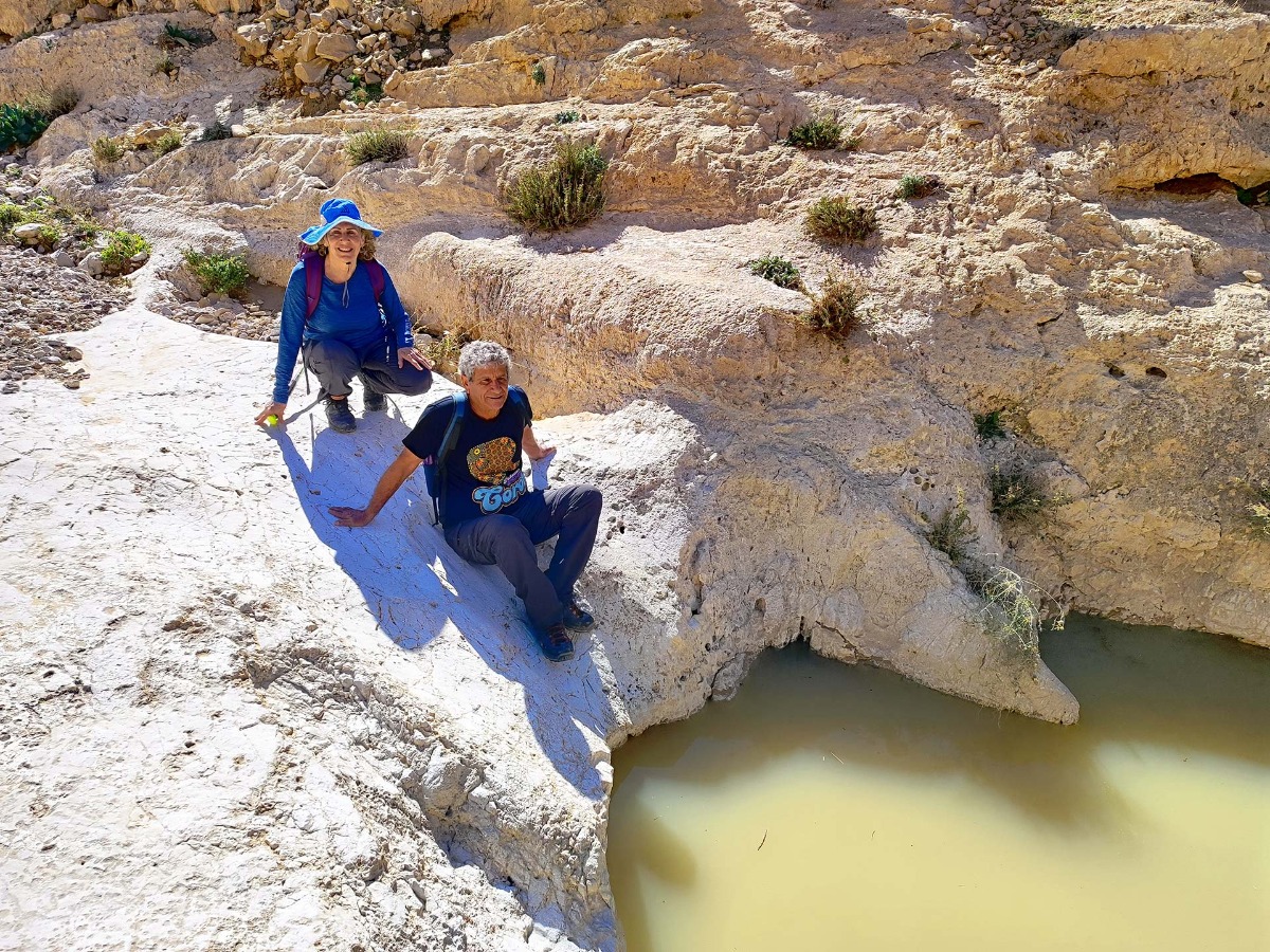 נווה אשכול מטיילים בשבילי ישראל עם יוני שטרן - נחל רחף עליון