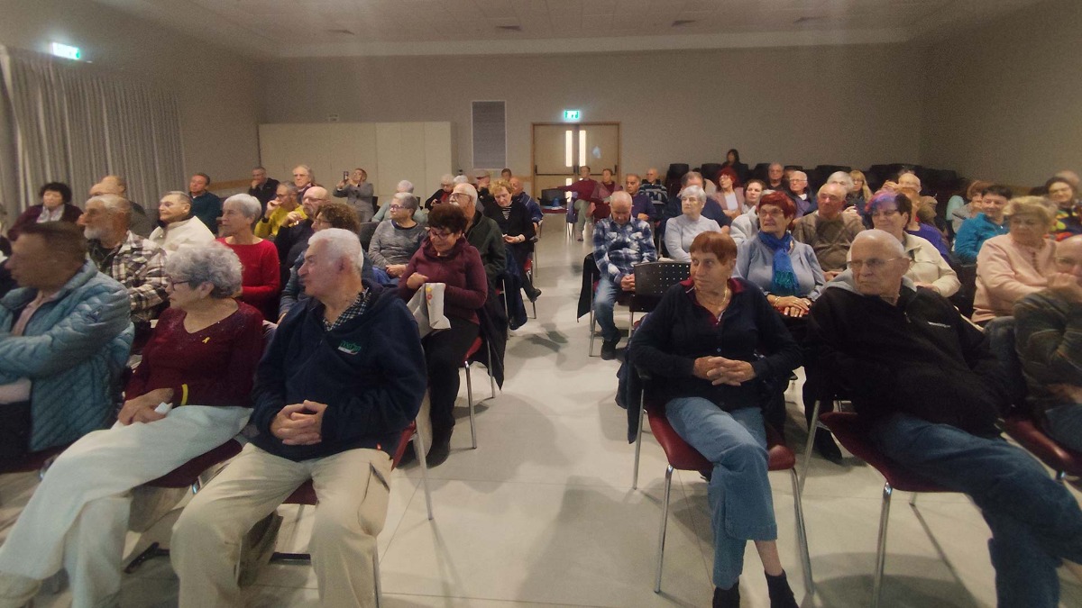 בועות סבות ומה שביניהן - זוכה פרס הנובל לכימיה, פרופסור דן שכטמן