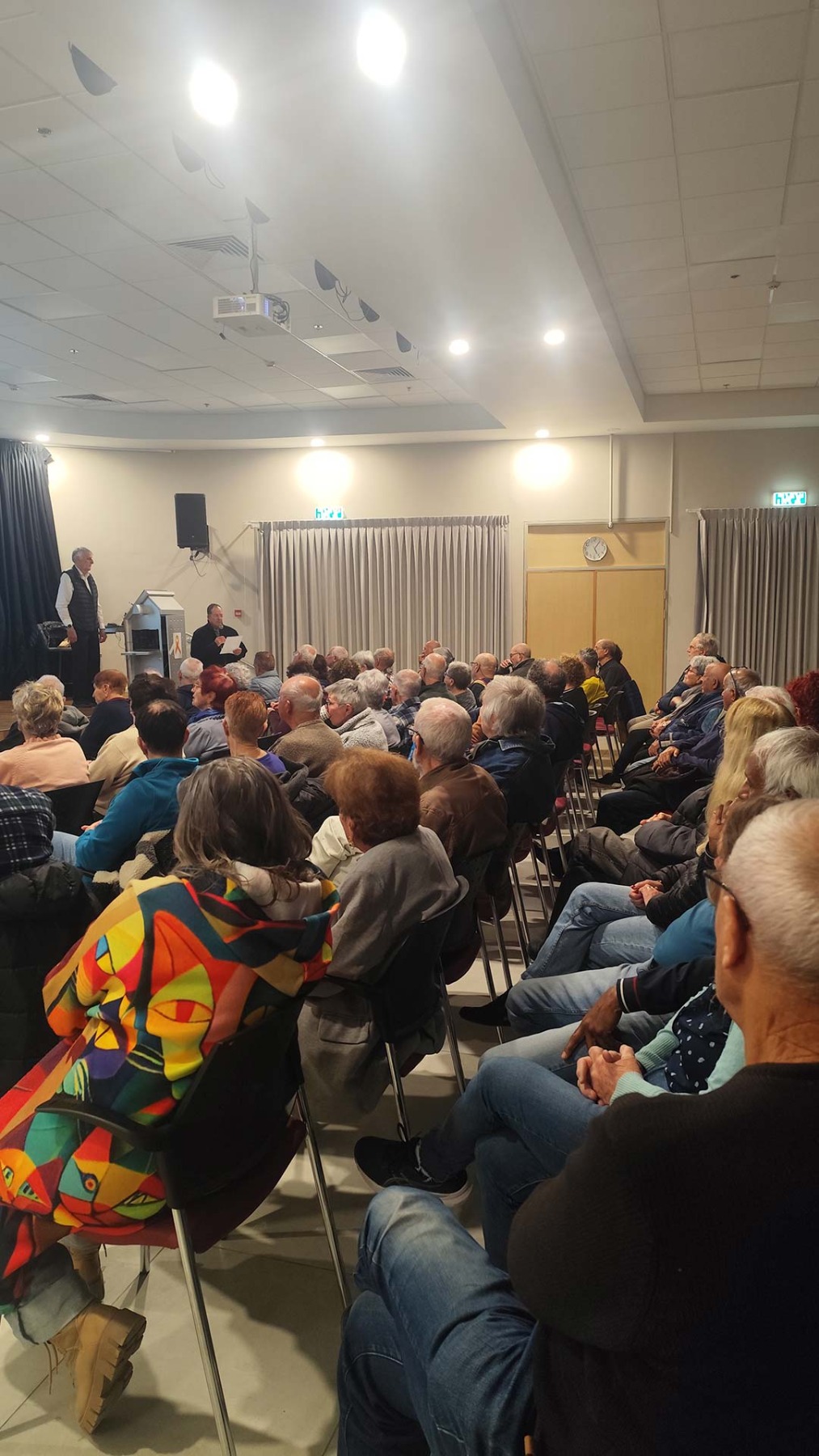 בועות סבות ומה שביניהן - זוכה פרס הנובל לכימיה, פרופסור דן שכטמן