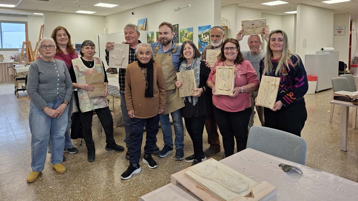 חוג גילוף עץ