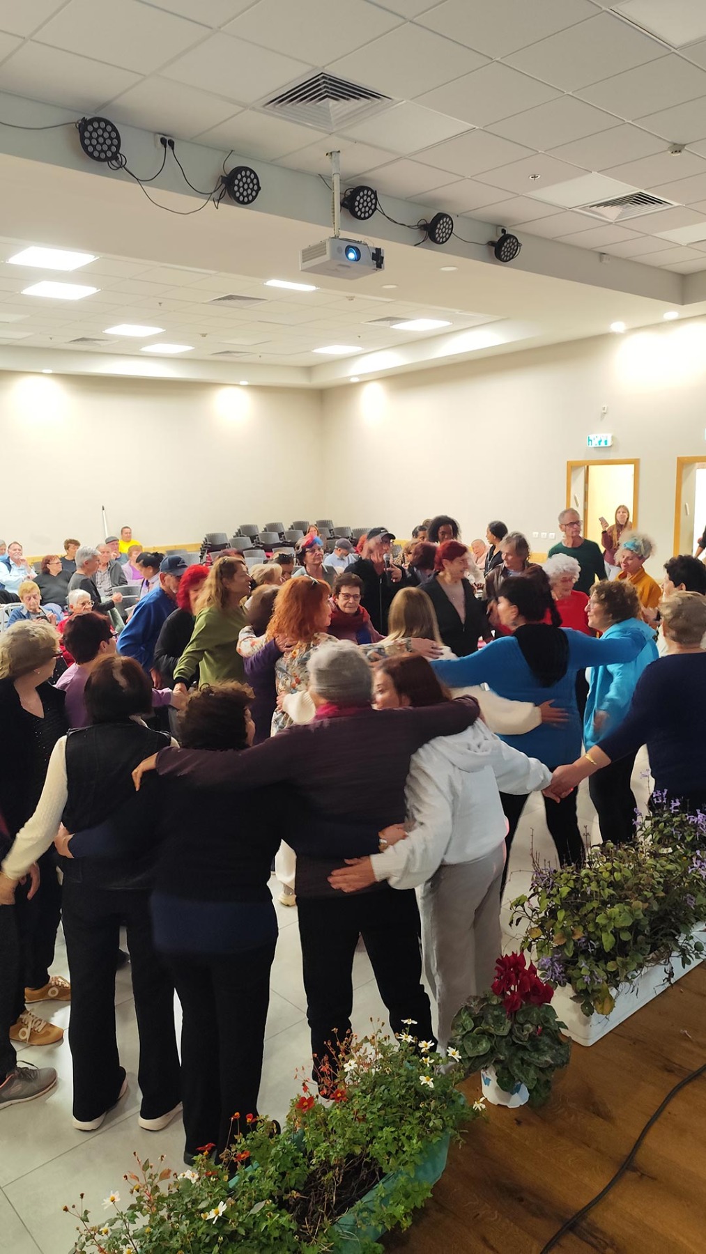 צלילי בוקר טו בשבט ויום הולדת קהילה תומכת