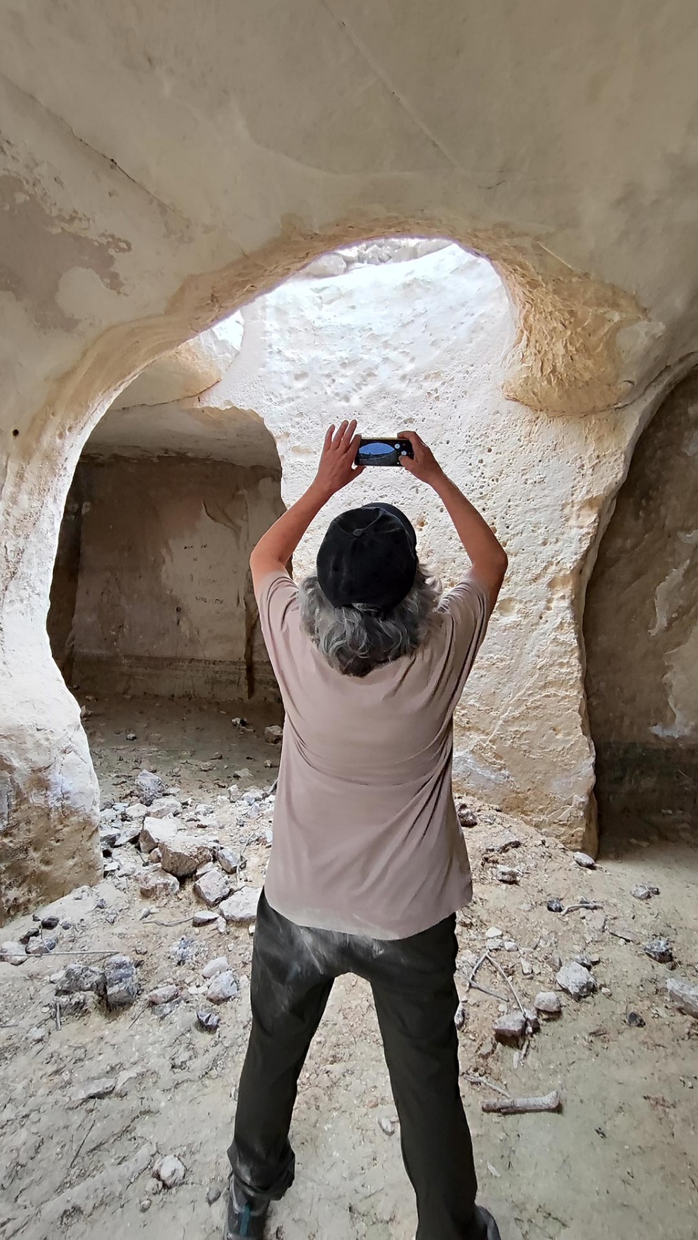 נווה אשכול מטיילים בשבילי ישראל עם יוני שטרן - נחלים חצץ ומצדים