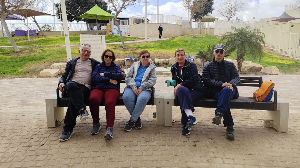 טיול לגן לאומי ממשית, סיור בדימונה ובית הכנסת הקוצ'יני בנבטים