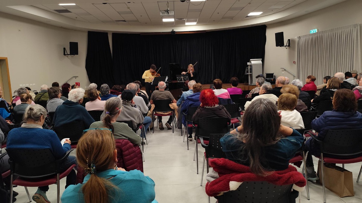 קונצרט צלילי בוקר - רומן סליוטוב ונגני התזמורת הסימפונית של ברגיש גלאדבך (גרמניה)