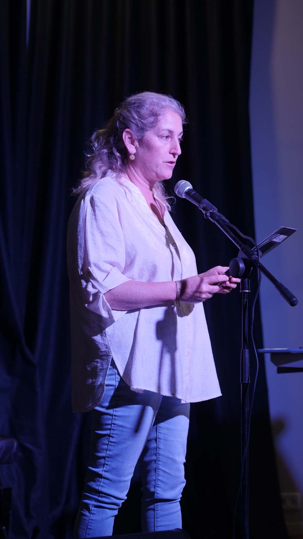 טקס יום הזיכרון לשואה ולגבורה ו"סיפור חיים פוגש מחול"- מופע בתנועה בהשראת סיפור חייה של רות פרדס. צילומים: טל סיגרון