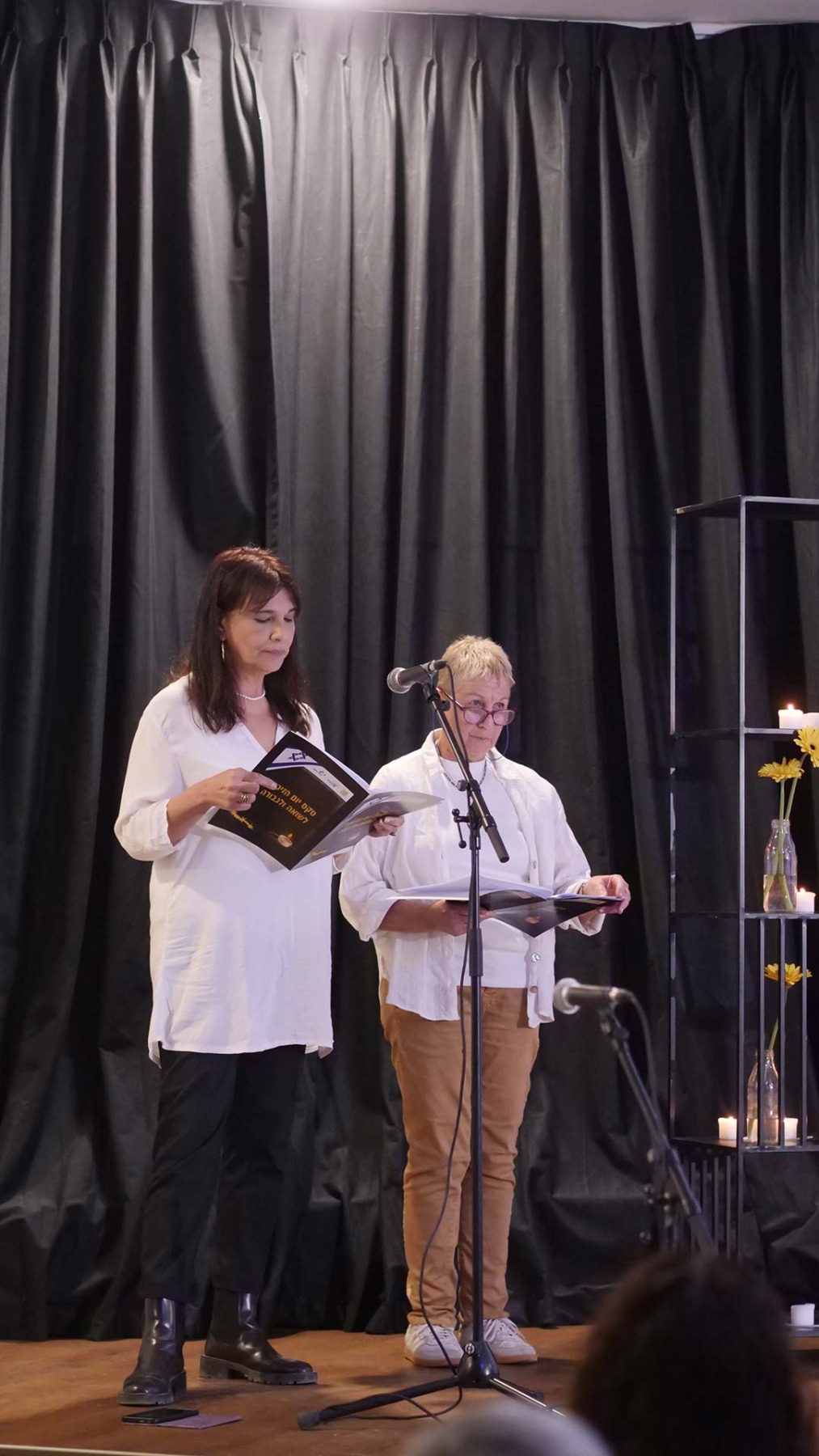 טקס יום הזיכרון לשואה ולגבורה ו"סיפור חיים פוגש מחול"- מופע בתנועה בהשראת סיפור חייה של רות פרדס. צילומים: טל סיגרון