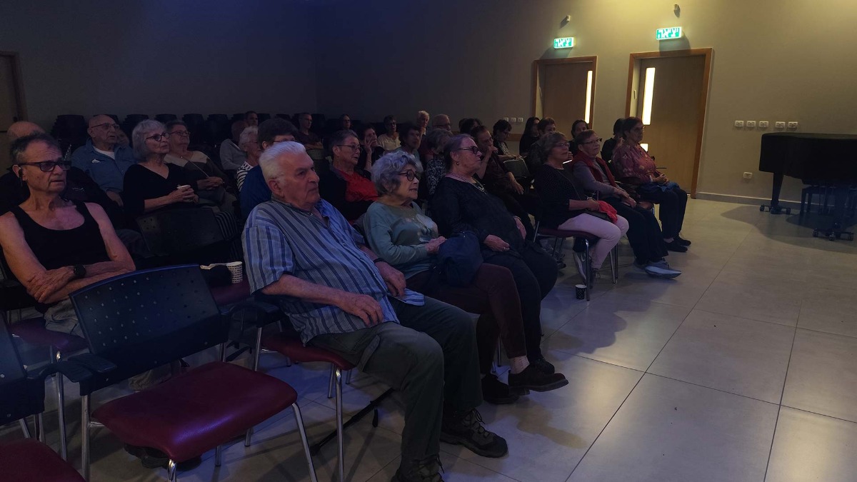 הרצאת צלילי הזיכרון - הסיפורים שמאחורי שלושה משירי הזיכרון המפורסמים ביותר - יובל ניב