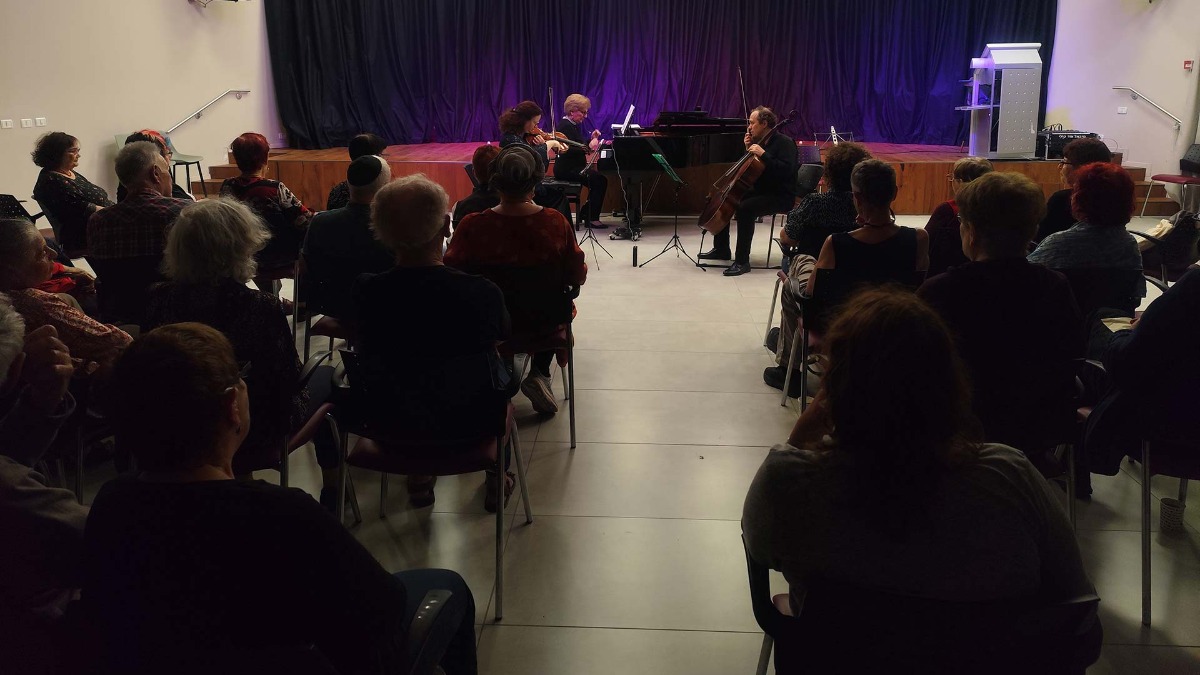 מופע דיאלוג של ארבע - קוורטט ה"קאמרית"